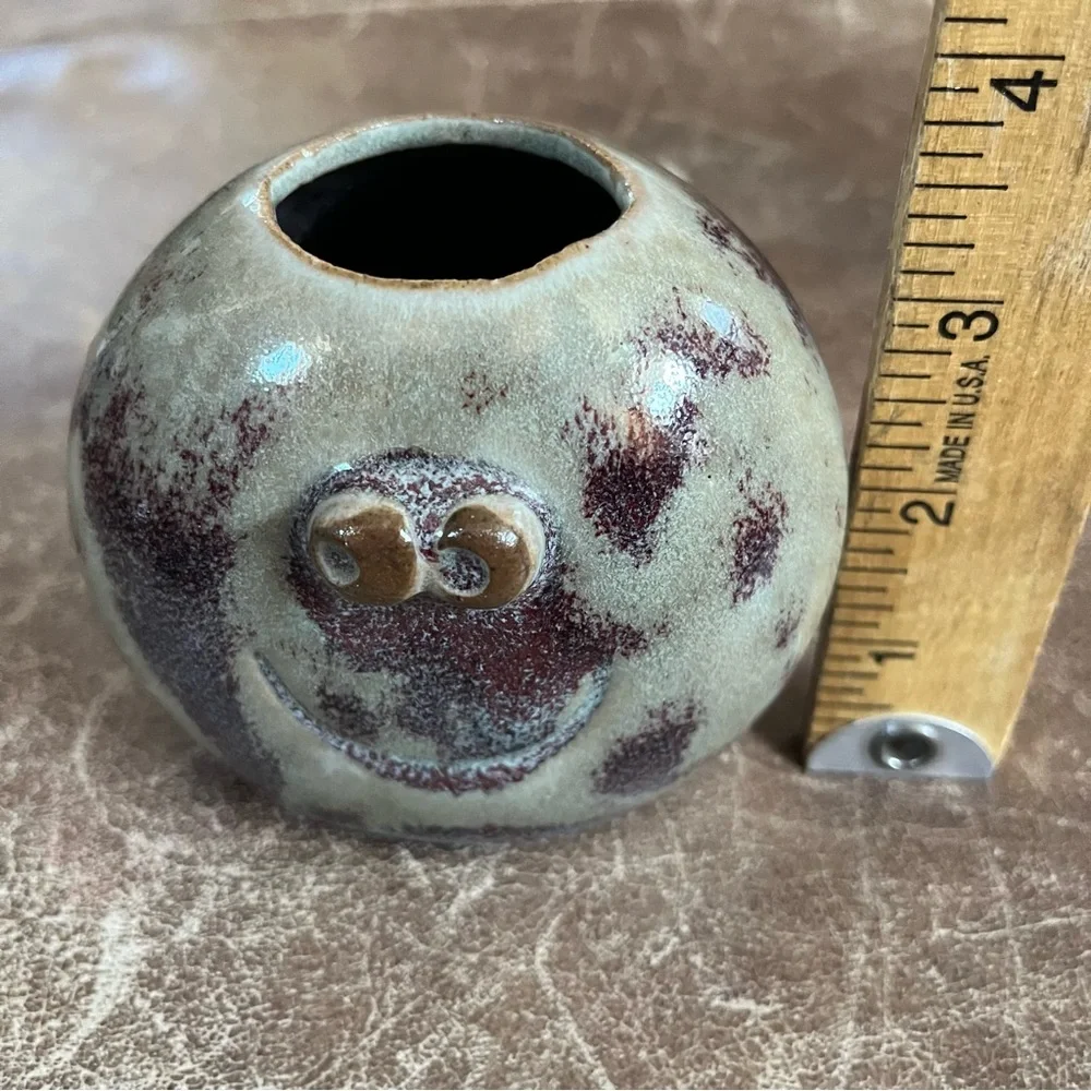 Whale Bud Vase Green Burgundy‎ Smiley Face Fish Studio Pottery Ceramic Beach Fun
